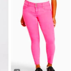 NWOT Torrid Neon Pink Jegging - Plus Size 20 XS.